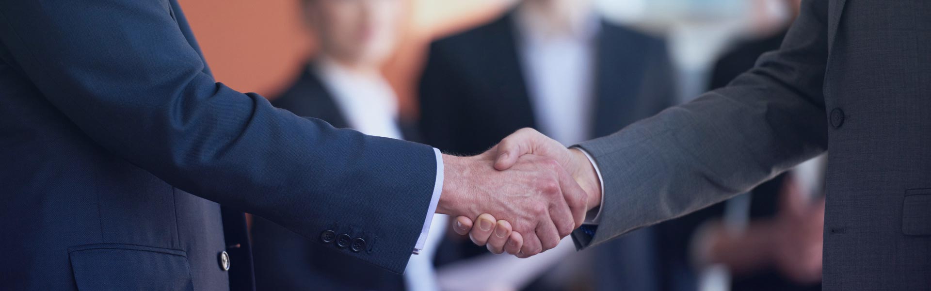 Makipag-ugnayan sa Amin